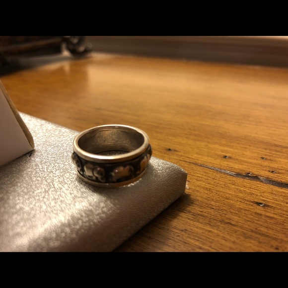 Elephant Ring - Picture 2 of 2